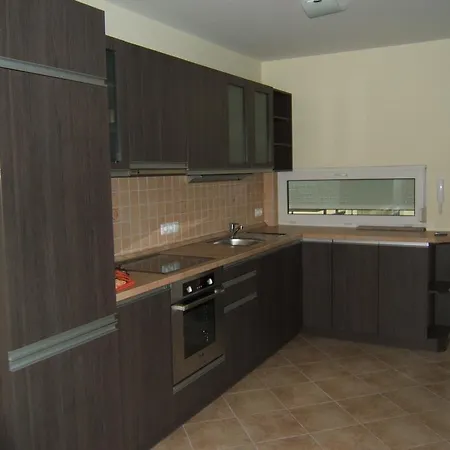 아파트 Julia Luxus Apartman 시오포크